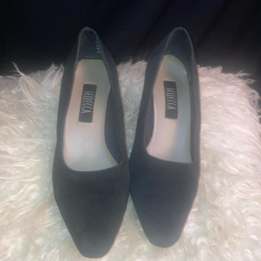 Pre-Owned Vintage Women’s Low Heels Sellecca 7W Black